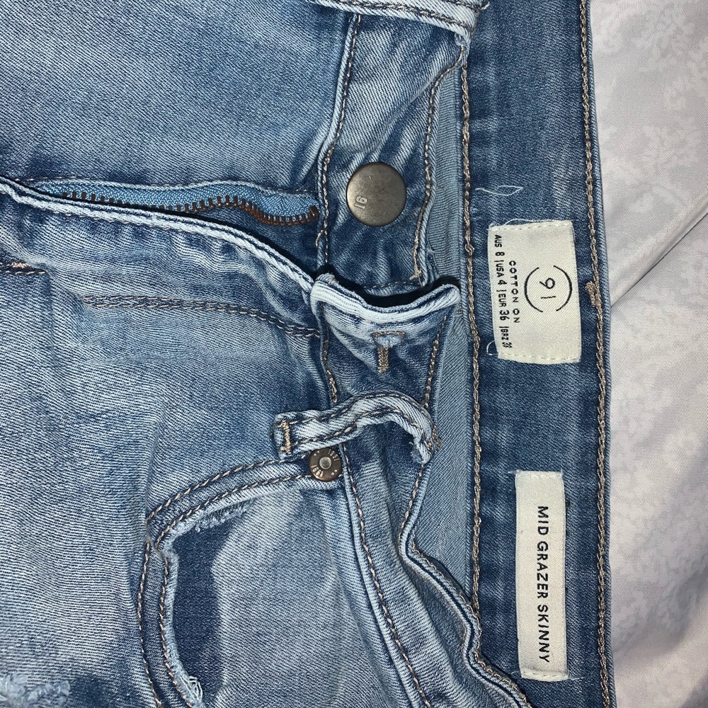 Cotton On cropped skinny jeans with rips.